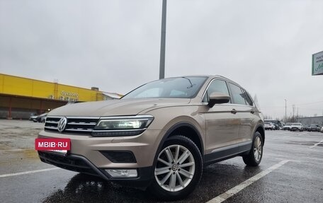 Volkswagen Tiguan II, 2017 год, 2 300 000 рублей, 2 фотография