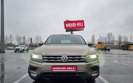 Volkswagen Tiguan II, 2017 год, 2 300 000 рублей, 3 фотография