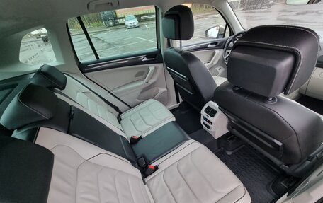 Volkswagen Tiguan II, 2017 год, 2 300 000 рублей, 16 фотография