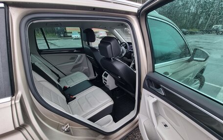 Volkswagen Tiguan II, 2017 год, 2 300 000 рублей, 15 фотография