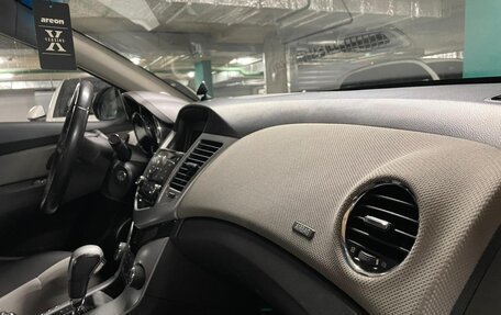 Chevrolet Cruze II, 2012 год, 800 000 рублей, 20 фотография