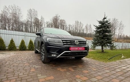Volkswagen Tiguan II, 2020 год, 2 800 000 рублей, 2 фотография