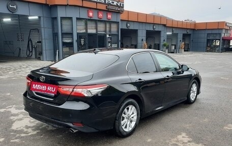 Toyota Camry, 2019 год, 2 400 000 рублей, 4 фотография