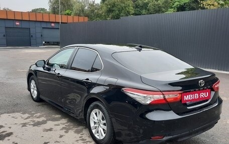 Toyota Camry, 2019 год, 2 400 000 рублей, 3 фотография