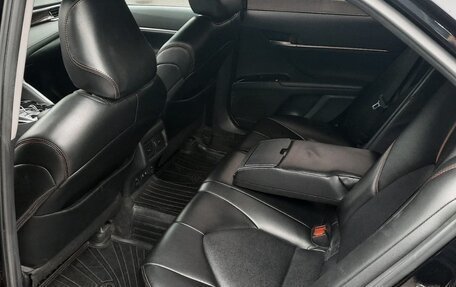 Toyota Camry, 2019 год, 2 400 000 рублей, 10 фотография