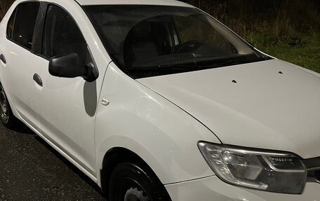 Renault Logan II, 2018 год, 670 000 рублей, 6 фотография