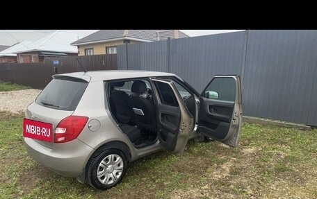 Skoda Fabia II, 2013 год, 660 000 рублей, 2 фотография