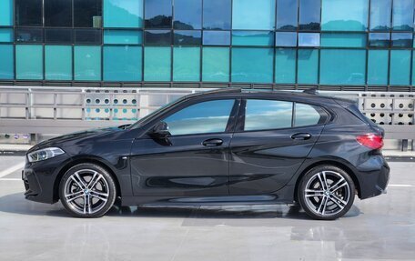 BMW 1 серия, 2022 год, 2 112 000 рублей, 4 фотография