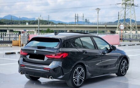 BMW 1 серия, 2022 год, 2 112 000 рублей, 3 фотография