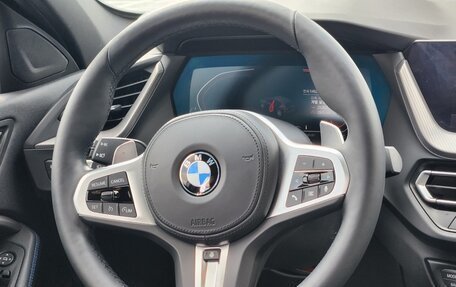 BMW 1 серия, 2022 год, 2 112 000 рублей, 9 фотография