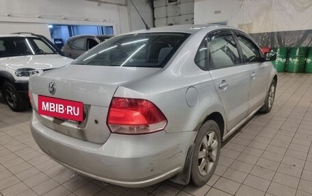 Volkswagen Polo VI (EU Market), 2010 год, 465 000 рублей, 2 фотография