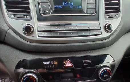 Hyundai Tucson III, 2018 год, 2 260 000 рублей, 10 фотография