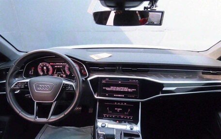 Audi A6, 2021 год, 2 900 000 рублей, 7 фотография