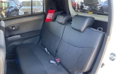 Toyota bB II рестайлинг, 2016 год, 689 000 рублей, 17 фотография