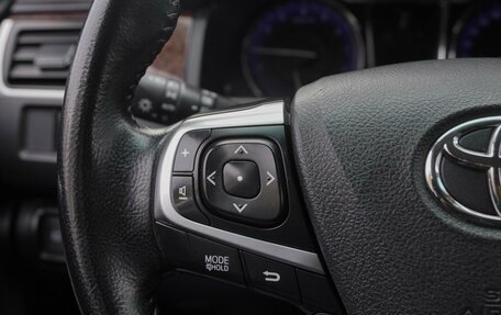 Toyota Camry, 2017 год, 2 120 000 рублей, 17 фотография