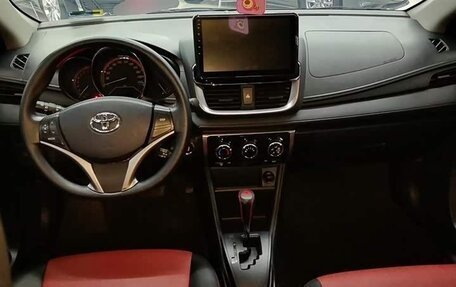 Toyota Yaris XP150 рестайлинг, 2022 год, 1 218 000 рублей, 5 фотография
