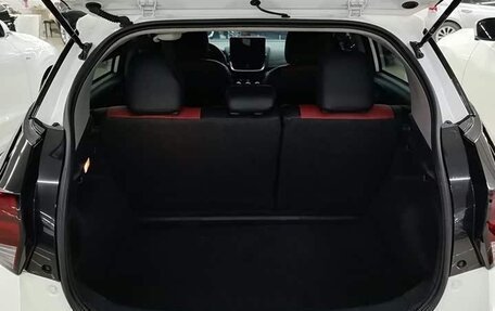 Toyota Yaris XP150 рестайлинг, 2022 год, 1 218 000 рублей, 12 фотография