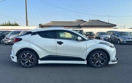 Toyota C-HR I рестайлинг, 2019 год, 1 424 000 рублей, 6 фотография