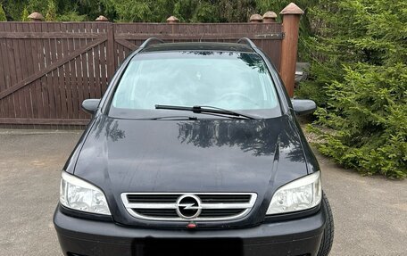 Opel Zafira A рестайлинг, 2002 год, 350 000 рублей, 1 фотография