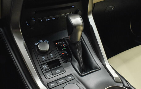 Lexus NX I, 2015 год, 3 330 000 рублей, 14 фотография