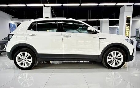 Volkswagen T-Cross I, 2021 год, 1 670 000 рублей, 7 фотография