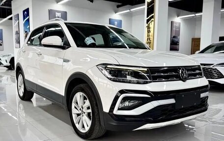 Volkswagen T-Cross I, 2021 год, 1 670 000 рублей, 8 фотография