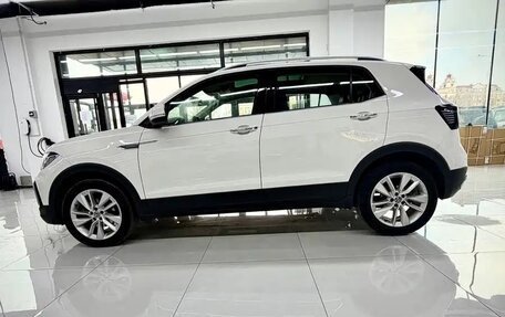 Volkswagen T-Cross I, 2021 год, 1 670 000 рублей, 3 фотография