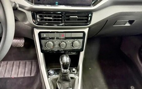 Volkswagen T-Cross I, 2021 год, 1 670 000 рублей, 14 фотография