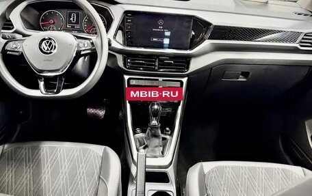 Volkswagen T-Cross I, 2021 год, 1 670 000 рублей, 18 фотография