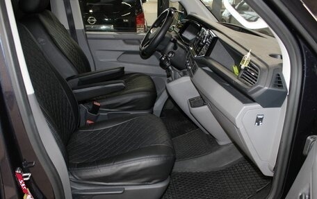 Volkswagen Caravelle T6 рестайлинг, 2021 год, 6 600 000 рублей, 10 фотография