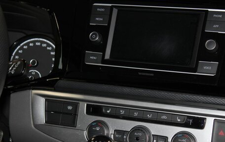 Volkswagen Caravelle T6 рестайлинг, 2021 год, 6 600 000 рублей, 15 фотография