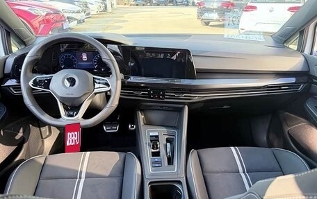 Volkswagen Golf VIII, 2024 год, 2 550 000 рублей, 2 фотография