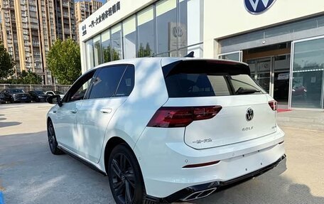 Volkswagen Golf VIII, 2024 год, 2 550 000 рублей, 7 фотография