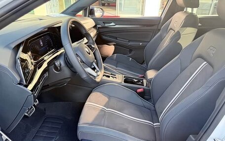 Volkswagen Golf VIII, 2024 год, 2 550 000 рублей, 4 фотография