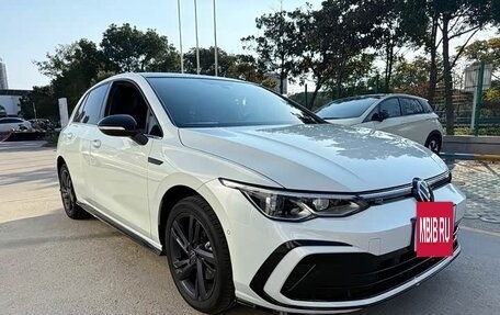 Volkswagen Golf VIII, 2024 год, 2 550 000 рублей, 3 фотография