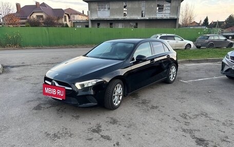 Mercedes-Benz A-Класс, 2018 год, 3 000 000 рублей, 2 фотография