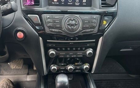 Nissan Pathfinder, 2019 год, 2 500 000 рублей, 13 фотография