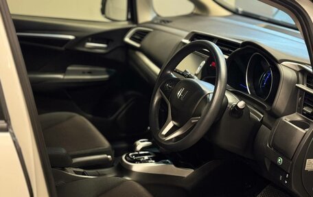 Honda Fit III, 2015 год, 899 000 рублей, 7 фотография