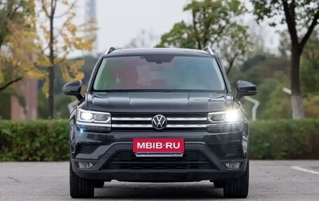 Volkswagen Tharu, 2022 год, 1 980 999 рублей, 2 фотография