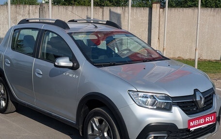 Renault Sandero II рестайлинг, 2019 год, 895 000 рублей, 9 фотография