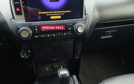 Toyota Land Cruiser Prado 150 рестайлинг 2, 2016 год, 3 900 000 рублей, 8 фотография