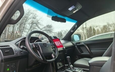 Toyota Land Cruiser Prado 150 рестайлинг 2, 2016 год, 3 900 000 рублей, 9 фотография