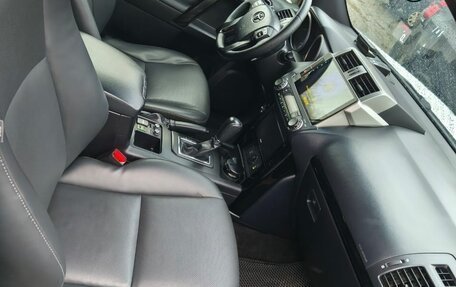 Toyota Land Cruiser Prado 150 рестайлинг 2, 2016 год, 3 900 000 рублей, 13 фотография