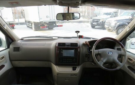 Toyota Grand HiAce I, 2000 год, 1 220 000 рублей, 18 фотография