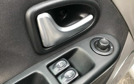 Renault Symbol, 2009 год, 435 000 рублей, 16 фотография