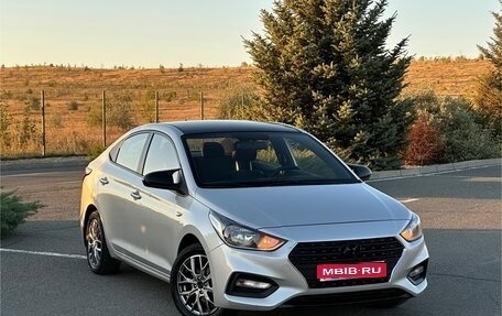 Hyundai Solaris II рестайлинг, 2018 год, 1 390 000 рублей, 1 фотография