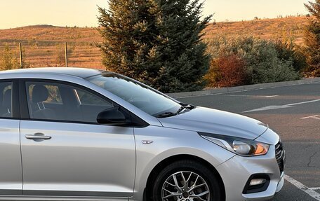 Hyundai Solaris II рестайлинг, 2018 год, 1 390 000 рублей, 3 фотография