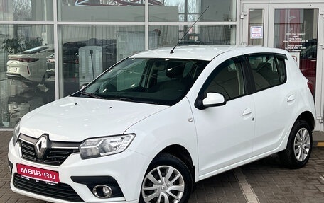 Renault Sandero II рестайлинг, 2018 год, 899 000 рублей, 1 фотография