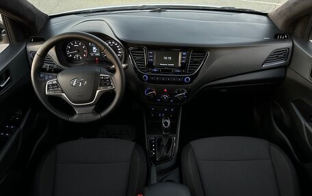 Hyundai Solaris II рестайлинг, 2018 год, 1 390 000 рублей, 21 фотография