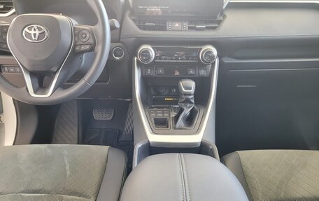 Toyota RAV4, 2025 год, 4 599 000 рублей, 11 фотография